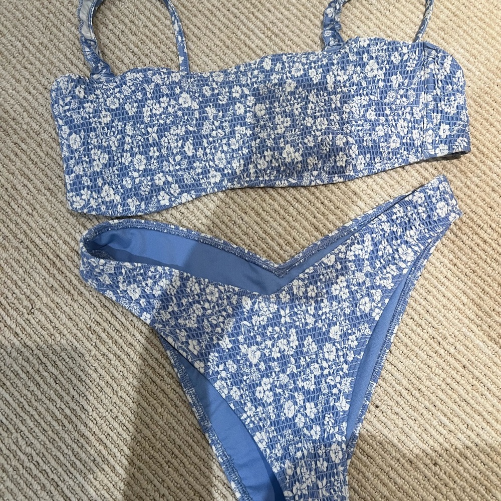 Hollister Blue and White Patterned Bandeau Bikini